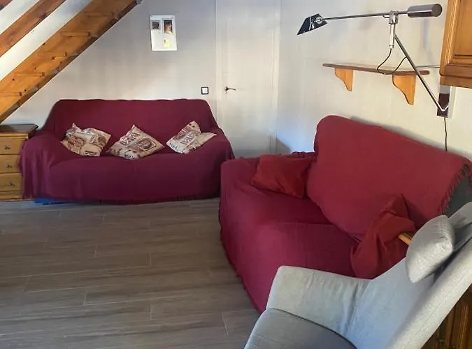Casa Con Gran Piscina Particular Cerca Playa